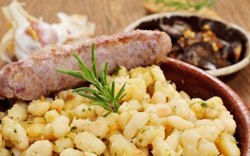 Qué se prepara con butifarra blanca