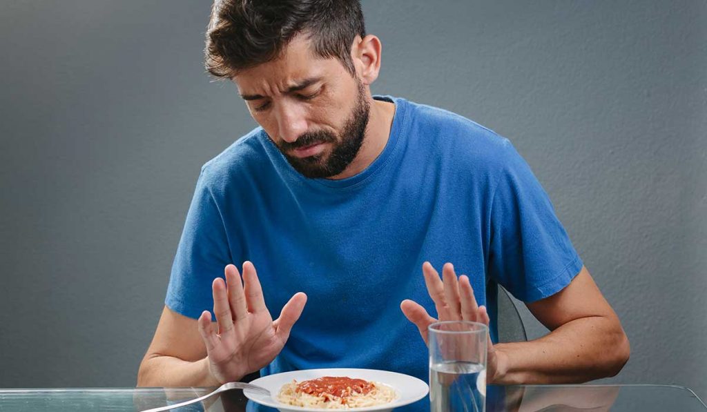 Cáncer de estómago: estos son los síntomas que lo delatan