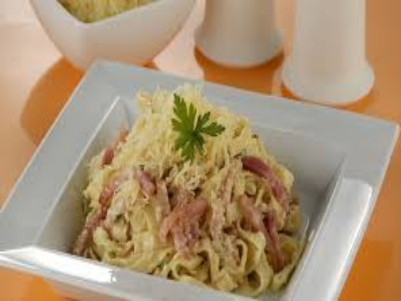 espaguetis a la carbonara