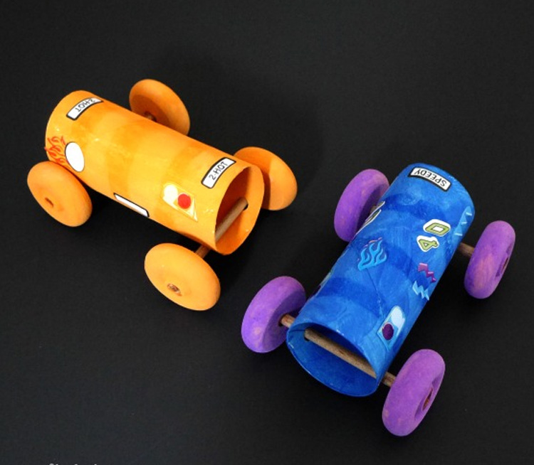 Carritos con rollos de papel