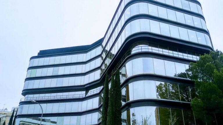 La retribución media anual de un consejero es de 283.000 euros