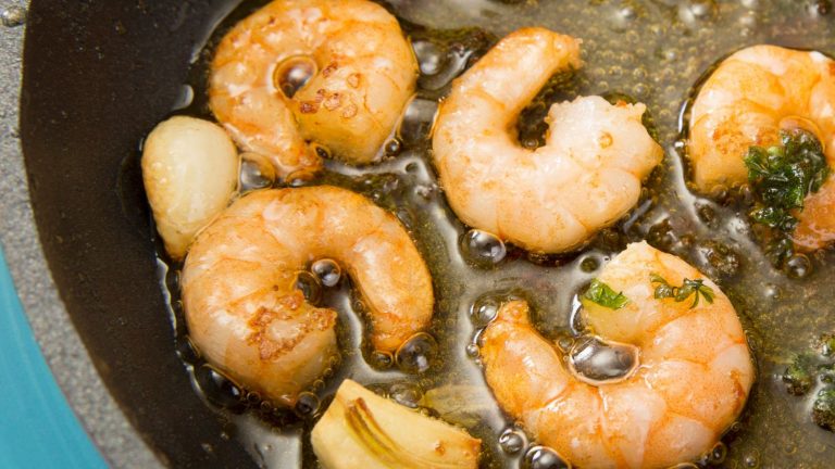 Cómo hacer unas deliciosas gambas en salsa de whisky