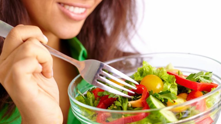 Los motivos por los que te cuesta tanto comer verduras