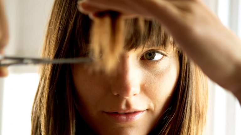 Cómo cortar el pelo en capas
