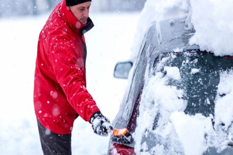 Cómo evitar que tu coche se hiele en invierno