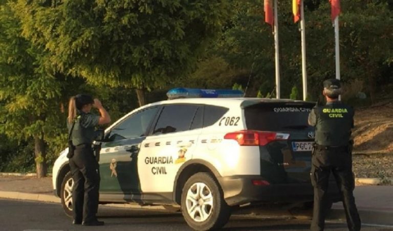 Investigan a un conductor implicado en un accidente en la A-601, huyó sin auxiliar a los heridos