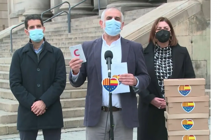 Cs acusa a las juventudes de ERC de hacer una campaña contra las compras en castellano