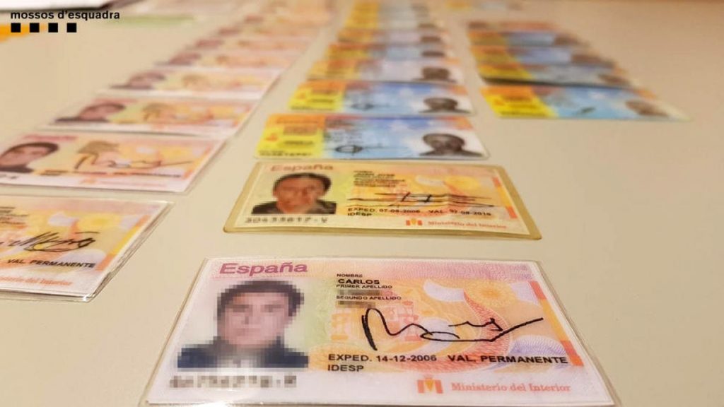 Cómo cambiar la dirección del carnet de conducir