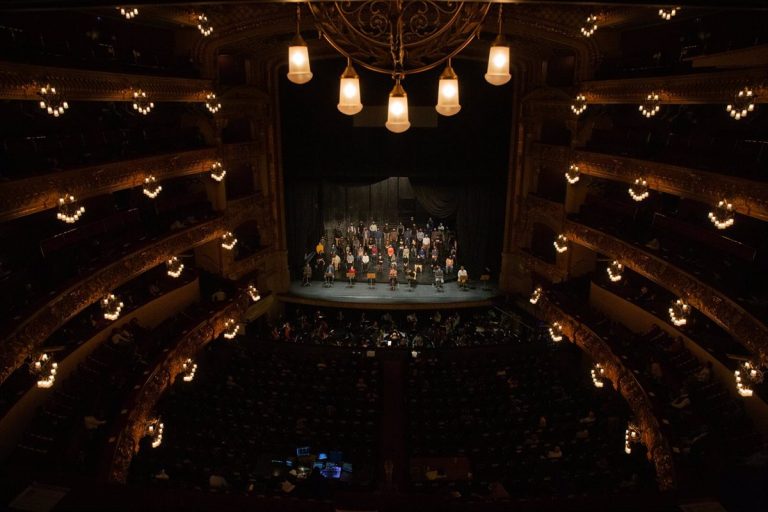 El Liceu de Barcelona cancelará 'La traviata' si no puede acoger a más de 500 espectadores