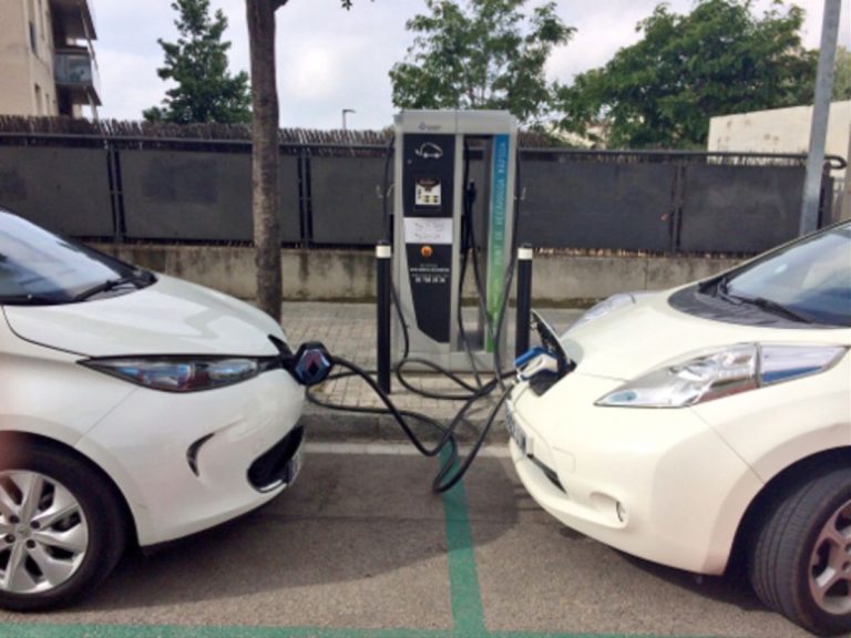 Las automatriculaciones de eléctricos se multiplican por ocho en diciembre