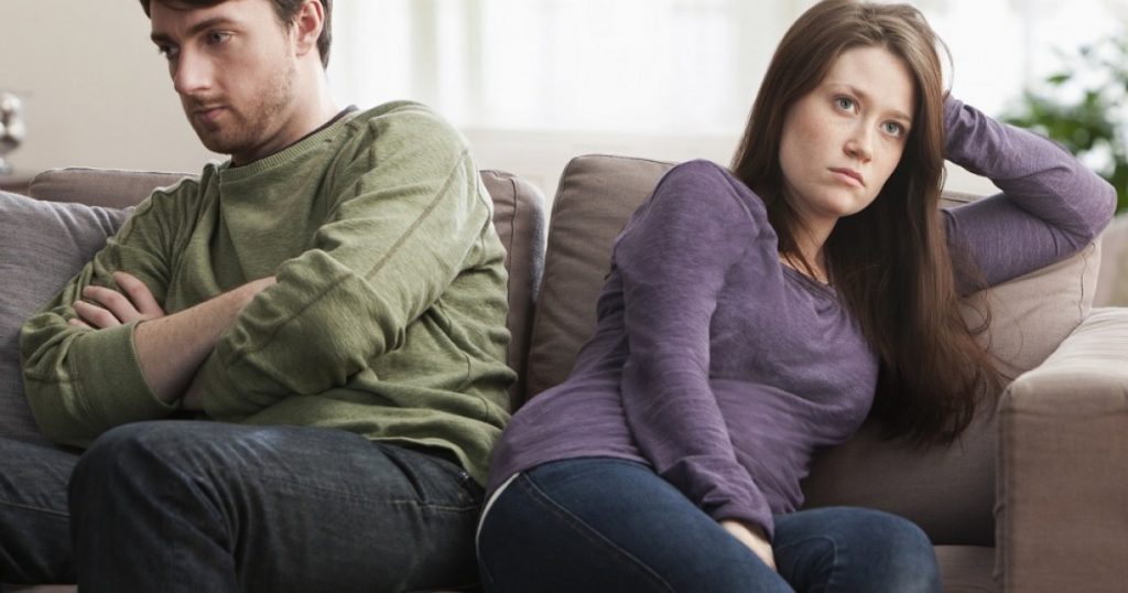 Si hay muchos silencios, mentiroso