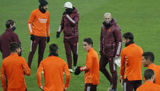 Florentino Pérez condena a este jugador tras la debacle de Champions 3 f4