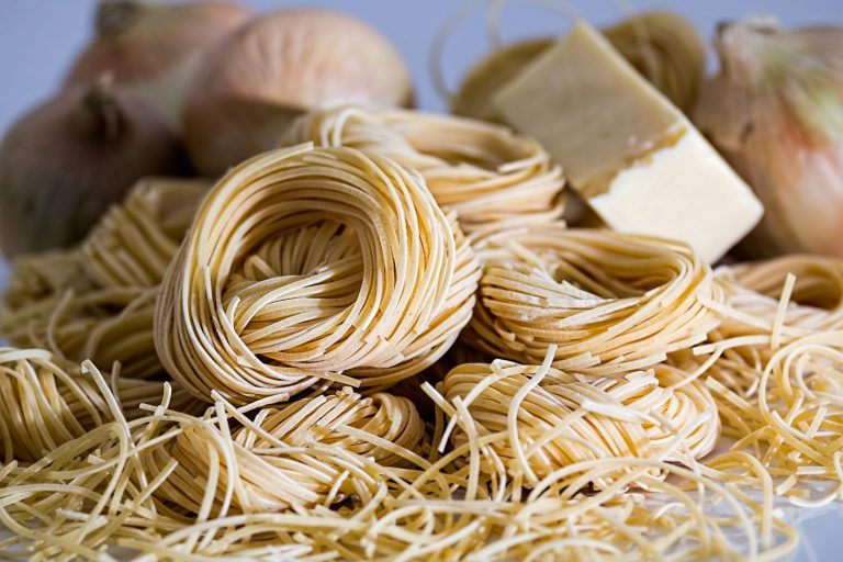 Por qué no debes comer fideos instantáneos