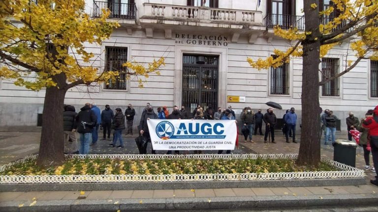 Guardias civiles protestan en varias ciudades contra el complemento de productividad