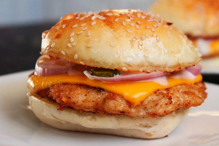 Como hacer unas hamburguesas crujientes de pollo