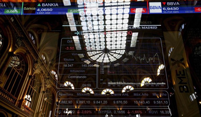 El Ibex 35 abre con una subida del 0,94% y busca los 8.200 puntos