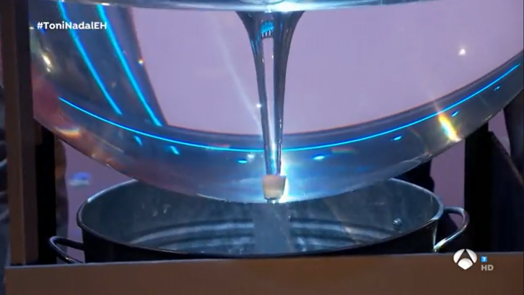 El Hormiguero: los experimentos más impresionantes que se han hecho en directo 81 AGUA