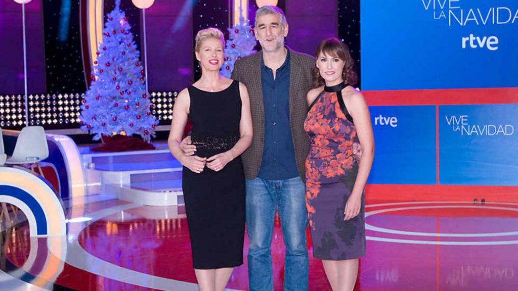 Los presentadores de la gala de 'Inocente, inocente' de este año.