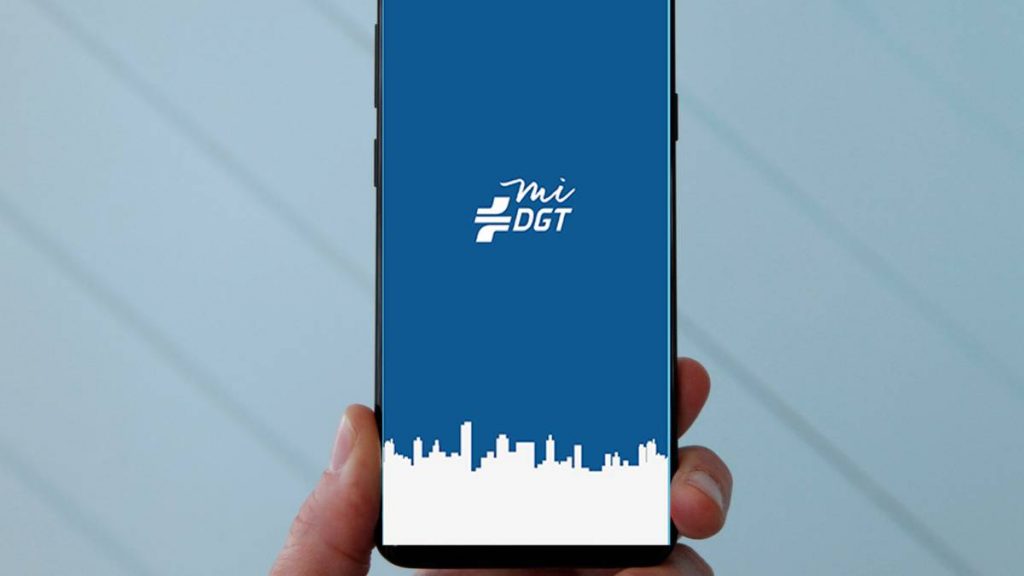 Mi DGT: cómo pagar las tasas de un vehículo con tu móvil