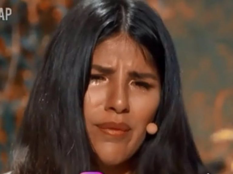 Isa Pantoja, incapaz de contactar con su madre, le manda un mensaje desesperado