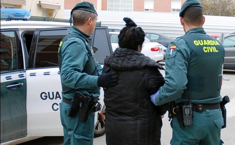 Juzgan a una mujer acusada de matar a su padre a golpes