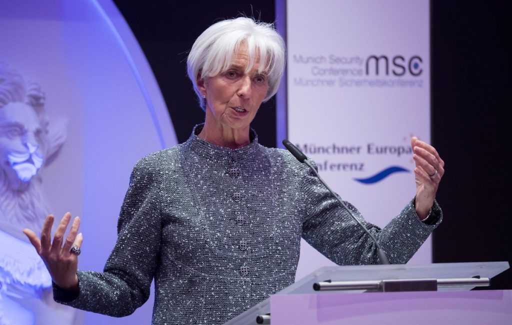 Christine Lagarde avisa de los peligros de la criptomoneda para el sistema económico actual.