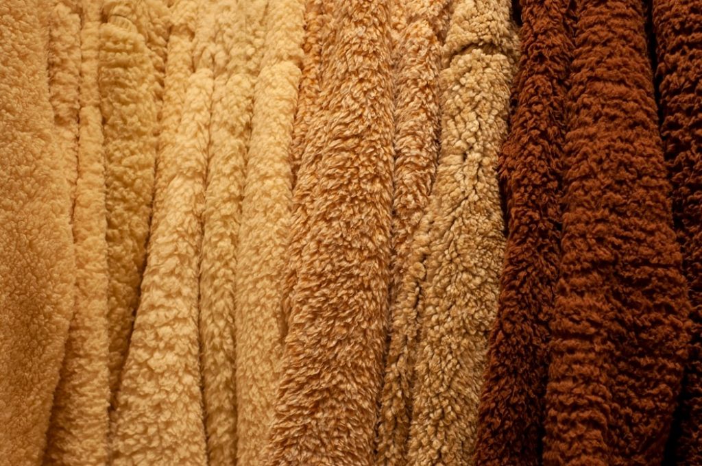 El truco para que tu ropa quede más esponjosa en la lavadora