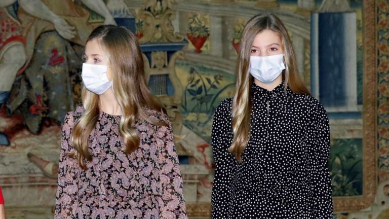 La Princesa Leonor y la Infanta Sofía reaparecen en el último acto de los Reyes