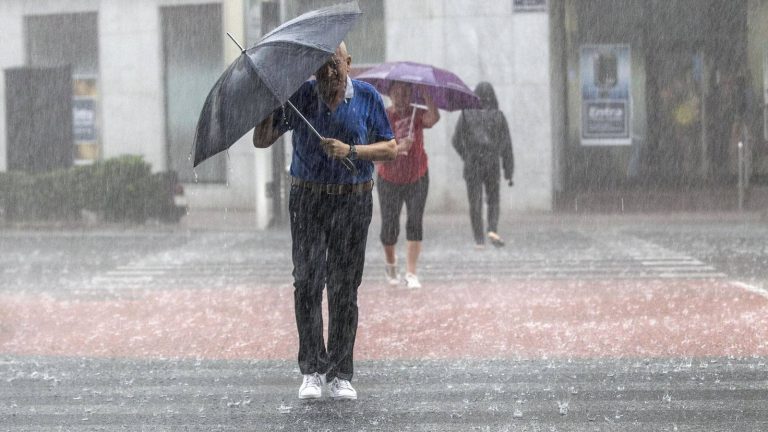 Toda España tendrá mañana avisos por frío, nieve, viento o fuerte oleaje