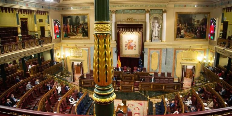 Madrid daría más escaños a PP y PSOE en unas generales, según GAD3