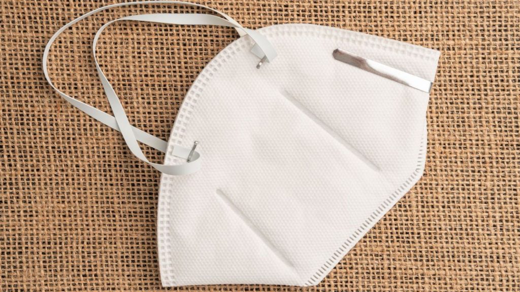 Esta es la mascarilla que deberías usar en la tercera ola según los expertos