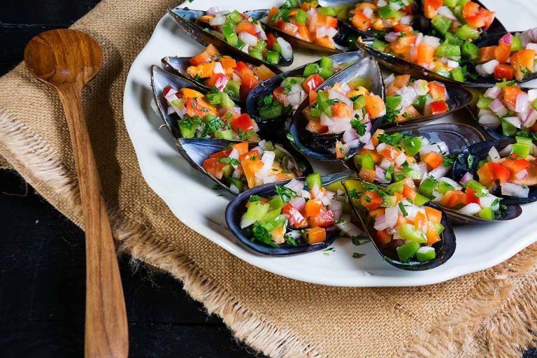 Mejillones: salsas caseras para acompañar al producto estrella en Navidad