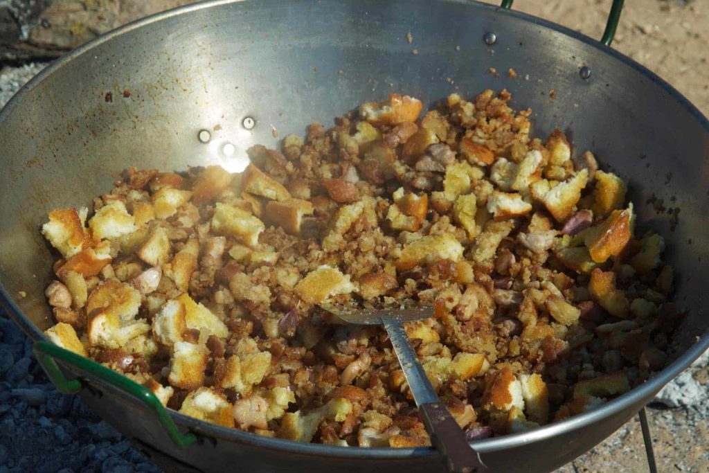 Cómo hacer unas riquísimas migas manchegas para esta Navidad 7 migas