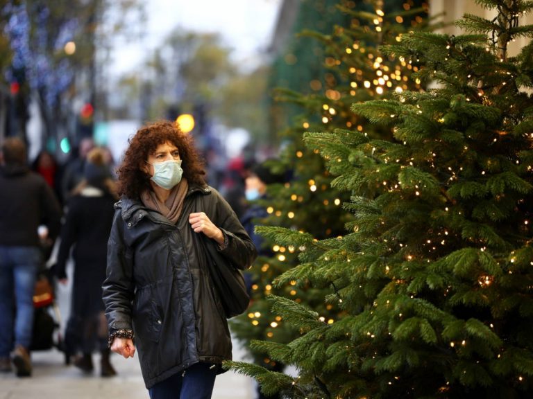 El ECDC avisa que levantar las medidas antes de Navidad aumentará las hospitalizaciones