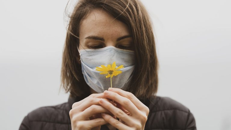 Claves para recuperar el sentido del olfato si te ha quedado como secuela por la Covid-19