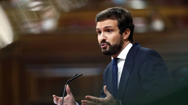 Casado exige Sánchez una respuesta para evitar que la cepa de Reino Unido llegue a España