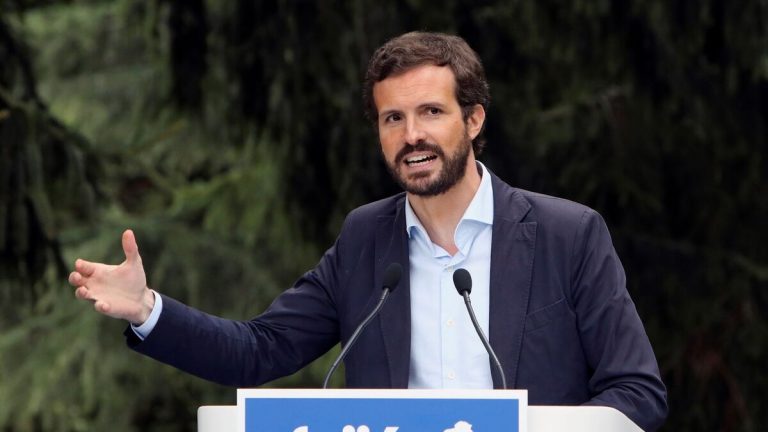 Casado regresa a Cataluña para defender sus recetas de bajada de impuestos