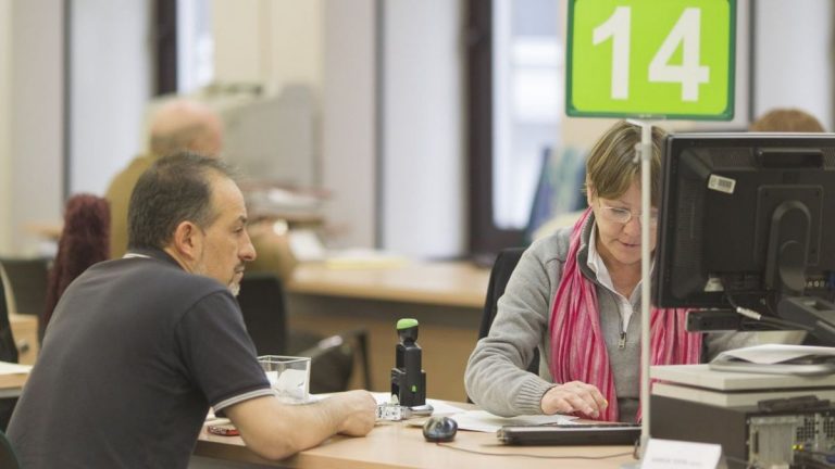 El paro sube en 25.269 personas en noviembre, su mayor alza en este mes desde 2012