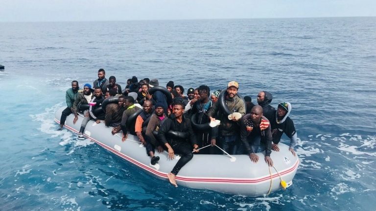 Llegan 68 inmigrantes magrebíes en dos embarcaciones a Gran Canaria