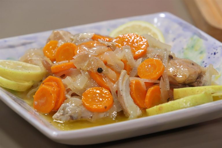 Cómo hacer un pollo en escabeche sensacional y riquísimo