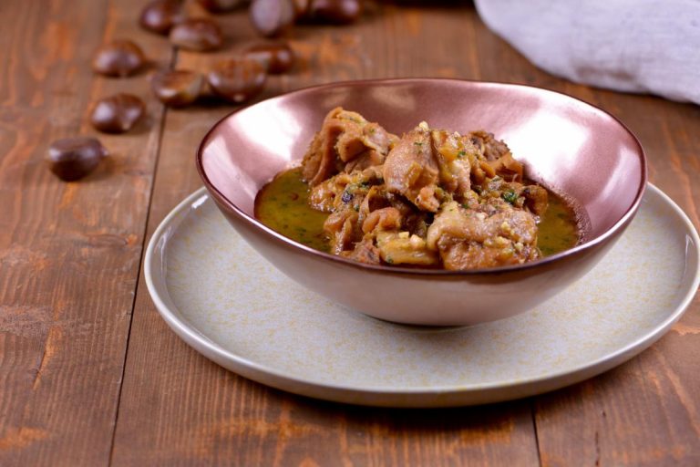 Cómo hacer un pollo con castañas delicioso