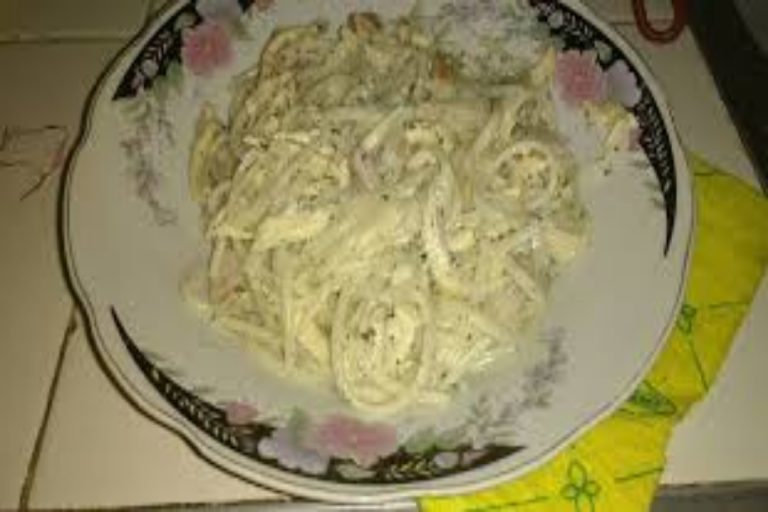 Simplemente Divinos. El truco para hacer unos espaguetis con crema de leche espectaculares