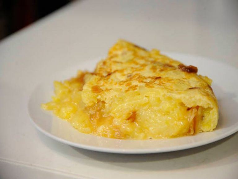 Cómo hacer una tortilla de patatas de Casa Dani