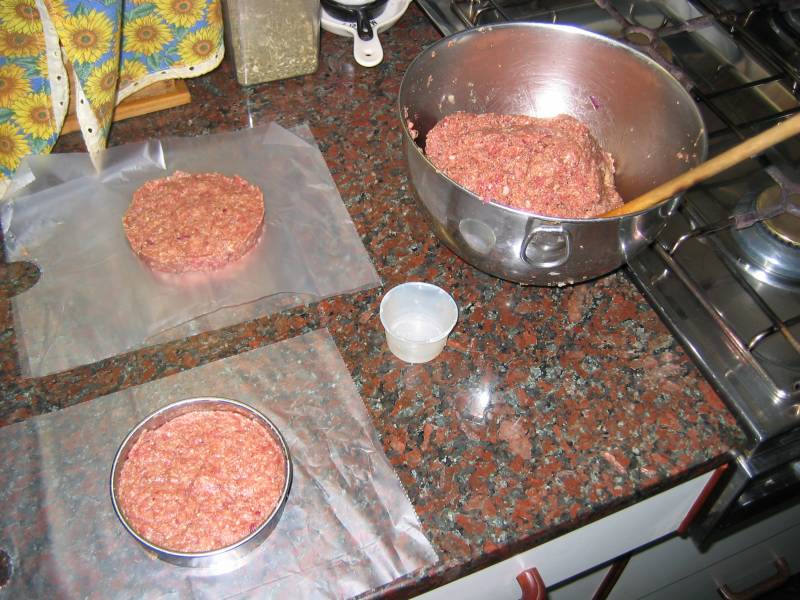 preparacion de la hamburguesa de Alberto Chicote