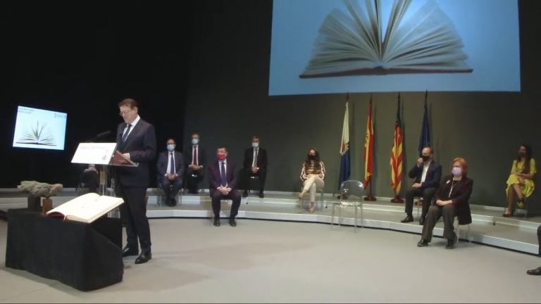 Puig reivindica reforma de la Constitución