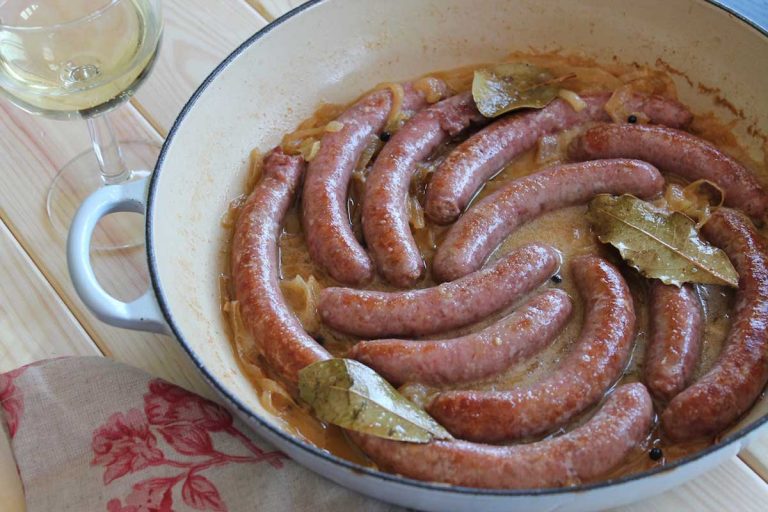 Cómo hacer unas salchichas al vino que queden deliciosas