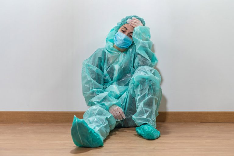 1.800 millones de profesionales de la salud están en riesgo de tener Covid-19