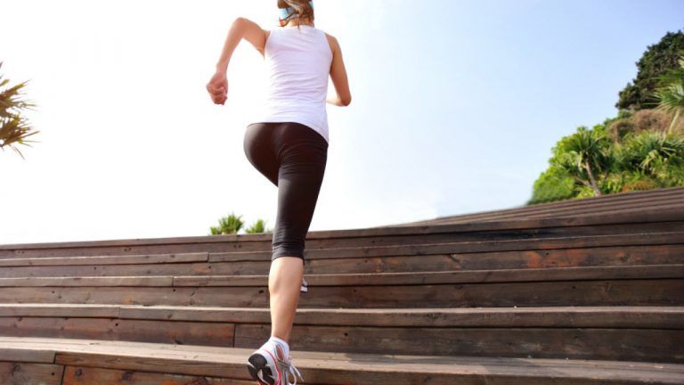 Subir 60 escalones en menos de un minuto indica una buena salud cardíaca