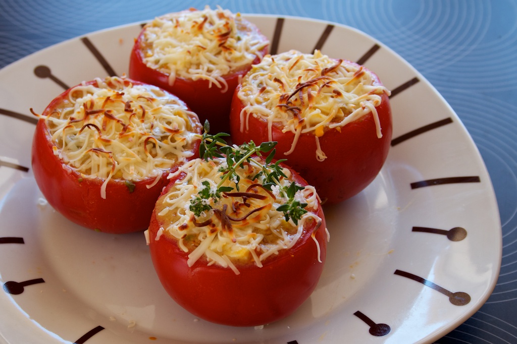 Tomates rellenos al horno