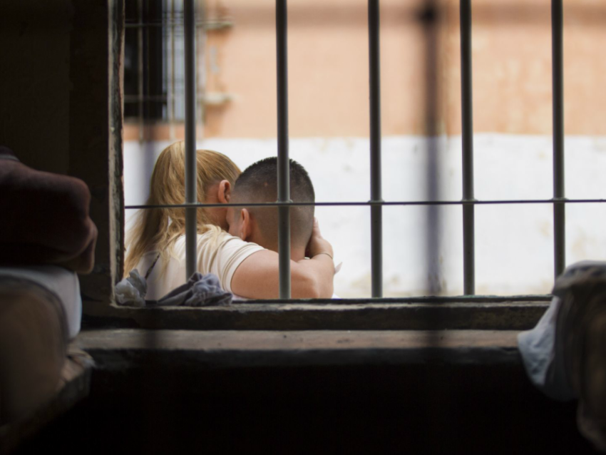 Qué es el vis a vis 2 ¿Cómo se puede dar el vis a vis?